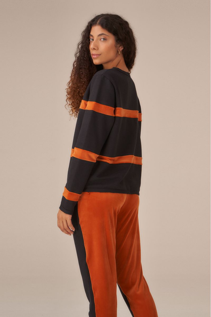 blusa_listra_frente_lado_pt
