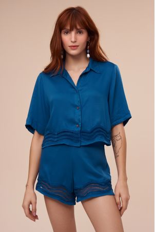 conjunto camiseta e shorts com guipure ola azul capri