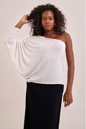 Blusa um ombro só naturalinho