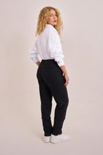 Lookbook---Fevereiro---2025349.jpg