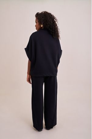 Blusa moletom matelassê preta