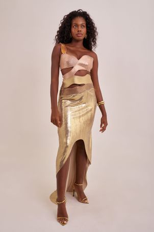 Vestido longo matelassê dourado