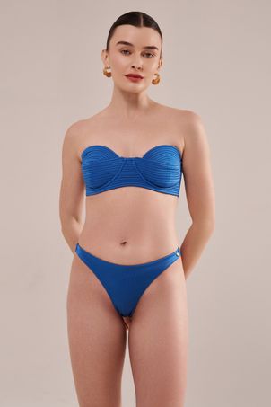 Biquíni Top em matelassê orla azul