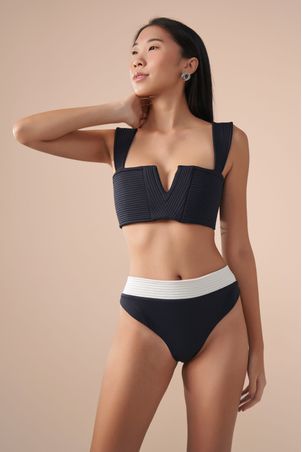 Conjunto Biquíni Top Reto V e Tanga Midi Contour Preto