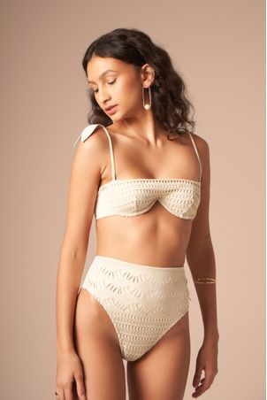 Conjunto Biquíni Top com aro e Hot Pant Fio Magnólia Areia
