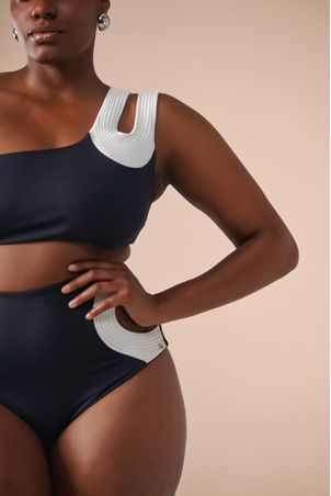 Top Biquíni um Ombro só Contour Preto